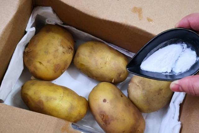 储存土豆最有效的方法，土豆不发芽不变质