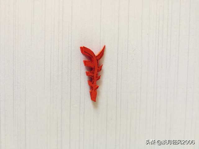 剪窗花的详细步骤图，初学者拿来练手的窗花剪纸教程（我们一起剪窗花）