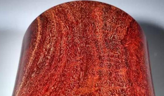 紫檀手串怎么鉴别，鉴定小叶紫檀的5种方法