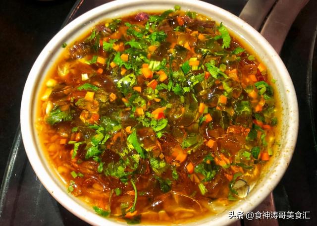 青岛特色美食有哪些，青岛十大特色小吃（吃遍青岛特色美食小吃）