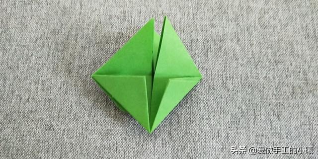 折青蛙怎么折简单又会跳，如何折会弹跳的青蛙（嘴巴会动的青蛙折纸）