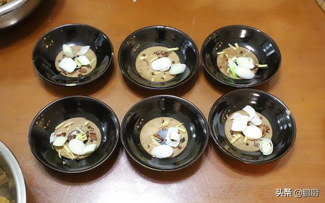 酥肉粉是什么粉，小酥肉专用粉是什么粉（炸小酥肉用红薯粉芡还是玉米粉芡）