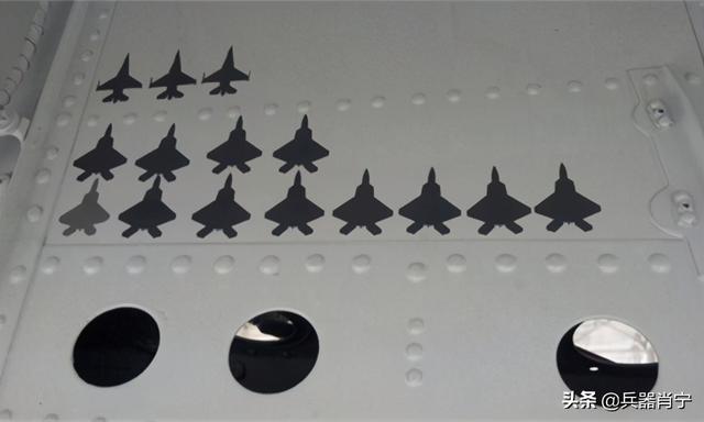 苏35和f22，苏35和F22谁更好（美媒评价美俄多款优秀战机）