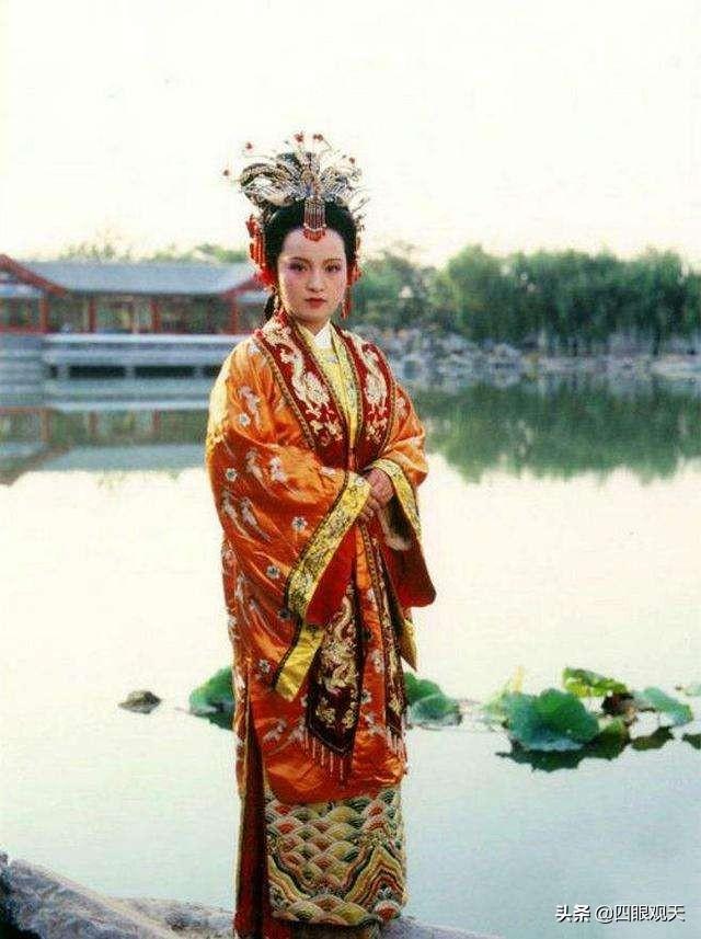出月子挪窝必须娘家人来接吗，关于满月挪窝或离窝的传统说法（她为何有机会封妃省亲）