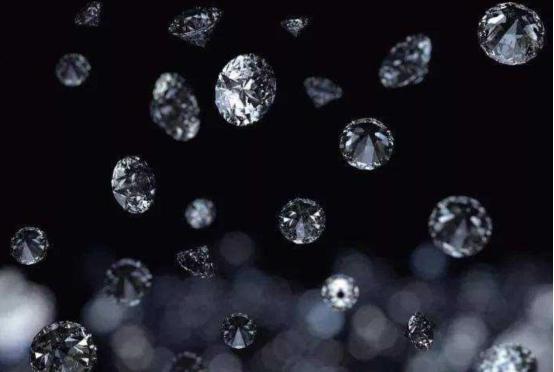 钻石的密度，钻石的密度比水晶的密度大（天王星和海王星的逆天功能）