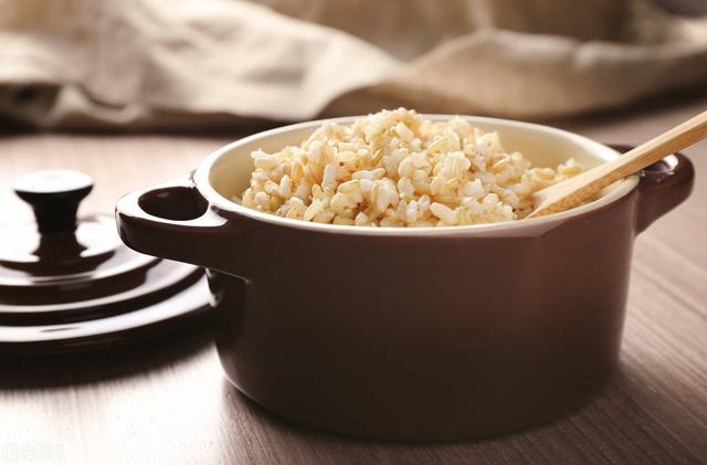 糙米和大米的区别，糙米是大米吗（糙米和精米的区别）