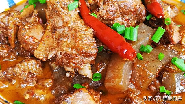 魔芋烧鸭的做法，家常魔芋烧鸭的做法（小猫喜欢的“魔芋烧鸭”每次都这样做）