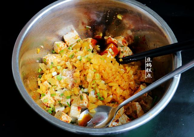 豆腐包子馅的做法，麻婆豆腐包子馅的做法（学做香辣豆腐包子）