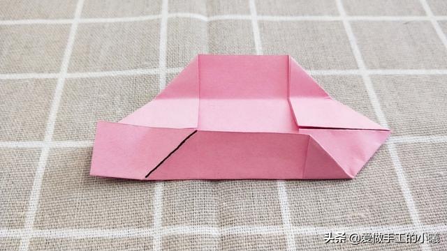 手工折纸爱心方法图解，简单又漂亮的爱心折法（教你用1张纸折出心心相印）
