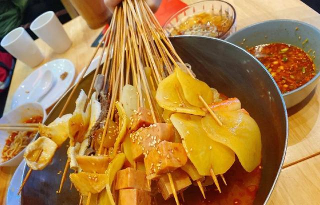 川菜馆名字，正宗川菜160种（收好这6家就够了）