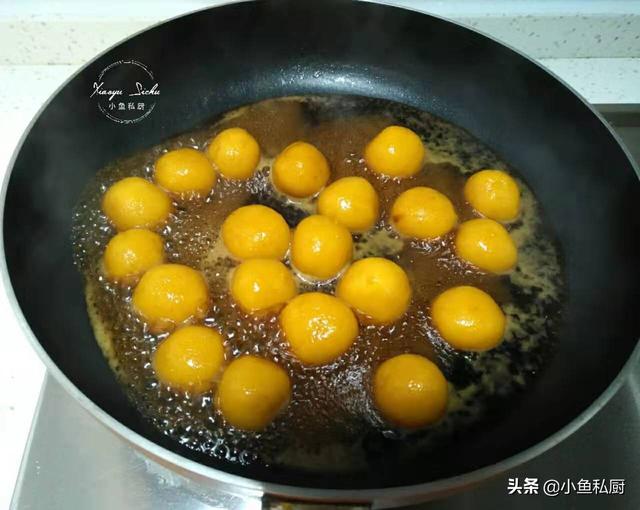 红糖馅汤圆的做法，一口一个两碗不够吃