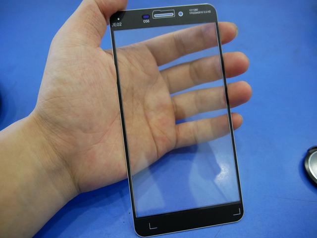 手机外屏和内屏摔坏的区别，手机屏幕裂了如何判断是内屏坏了还是外屏坏了（还分不清手机屏碎的是内屏）