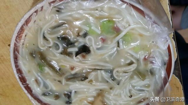 豆汁和豆浆的区别，豆汁和豆浆的区别是什么（北京豆汁和河南新乡粉浆饭中的粉浆是不是同一种东西）