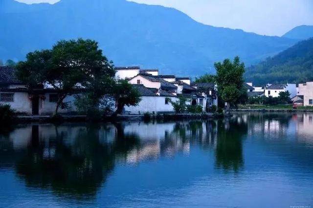 籍贯指的是什么，籍贯指的是什么和户籍的区别（有不少表格需要填籍贯）