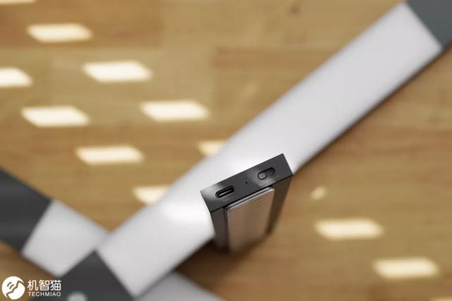 手机遥控灯具品牌，手机遥控灯具品牌推荐（比市场均价贵几倍体现在哪儿）