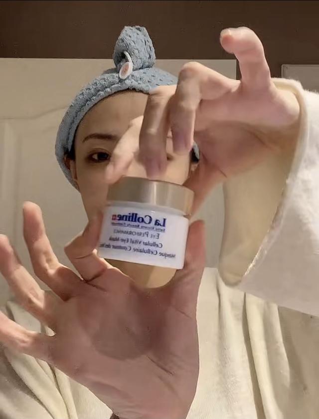 女明星护肤盘点，明星护肤造型（光是眼部护理就用4款产品）