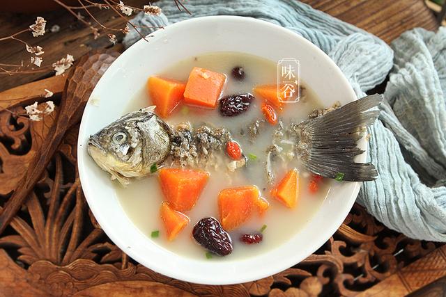 木瓜猪骨汤的做法，木瓜猪骨汤的做法视频（秋天皮肤易干燥）