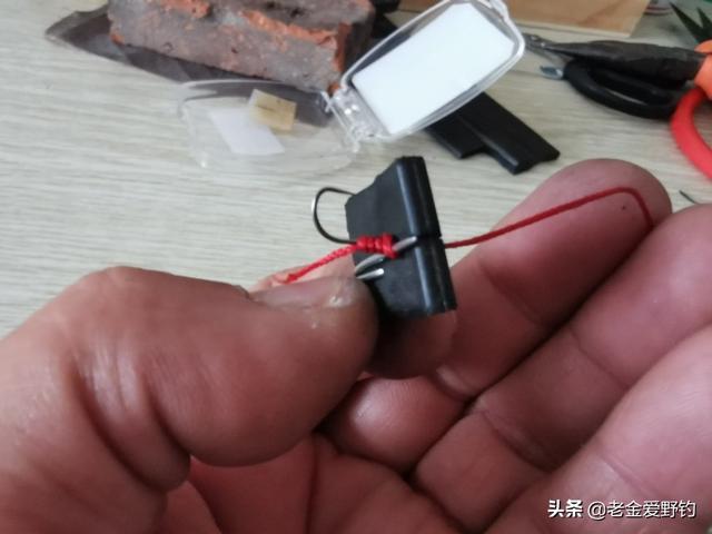 绕线器怎么用，绕线器怎么用（新手也能绑出内绕线鱼钩）