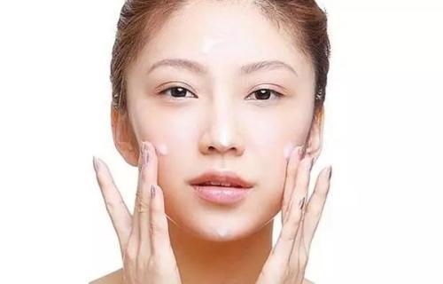 水杨酸和面膜先敷哪个，先用水杨酸还是先用补水面膜（你懂得美容护肤中的水杨酸吗）