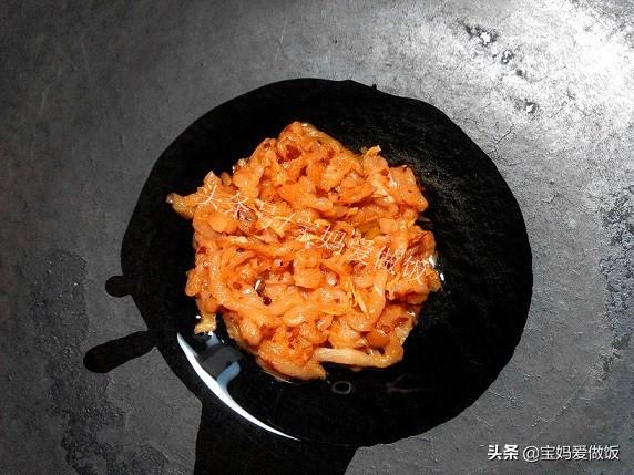 黄花菜炒肉的做法，怎么炒花菜好吃（简单快手的黄花菜炒肉）