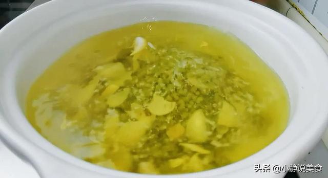 百合绿豆粥功效与禁忌，绿豆百合汤的功效与作用及禁忌（绿豆和百合才是绝配）