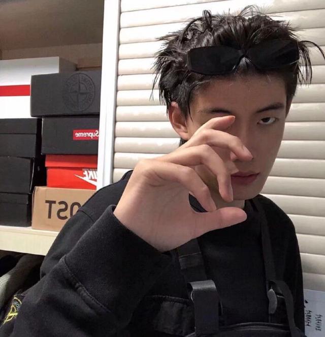 超丧男生头像微信，超丧男生头像（每日一更之臭弟弟头像日系韩系男头像丧）