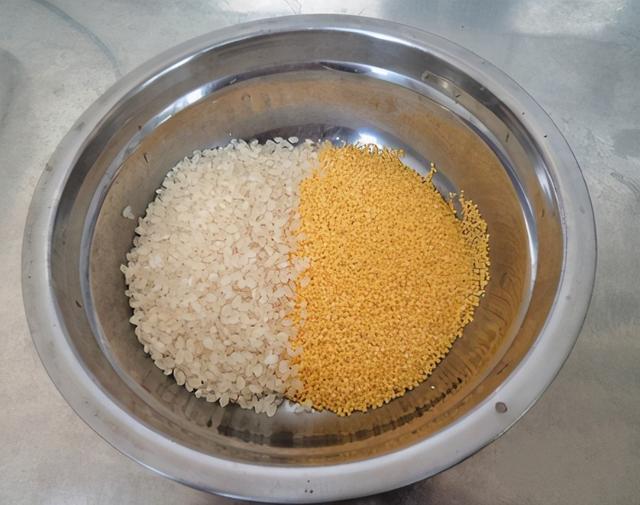 水果粥放什么做出来最好喝，煮粥放什么水果好吃（把小米和苹果一起煮）