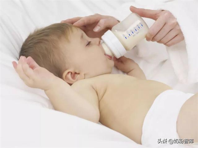 宝宝不喝奶瓶的解决方法，宝宝不喝奶瓶有妙招（宝宝不吸奶嘴、抗拒奶瓶）