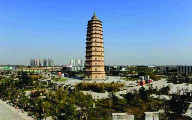 中国第一砖塔——泾阳崇文塔