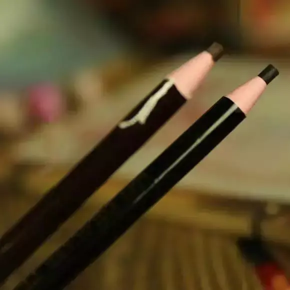 正确使用眉笔的方法你学会了吗，教你怎么用眉笔快速又好看