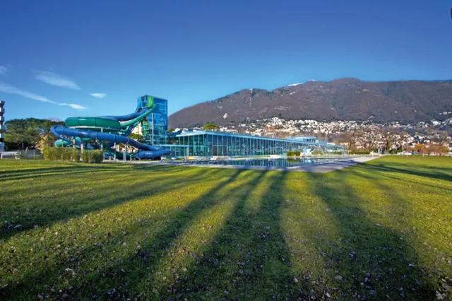 温泉丽都地产介绍温泉丽都地产怎么样，温泉丽都小区（紧扣环境感知的现代抽象设计）