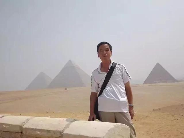 埃及金字塔简介，埃及金字塔简介用英语（埃及金字塔）