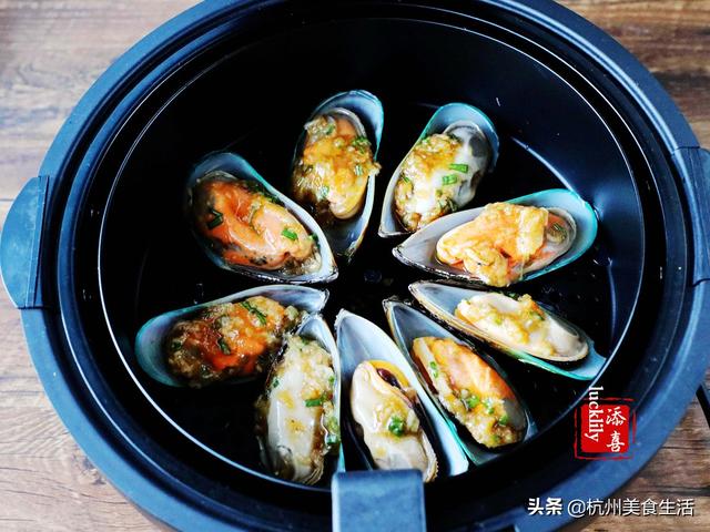蒜香烤青口做法图解，可以这样香烤蒜蓉青口贝