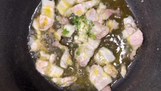 酸菜炒粉条的做法，水煮酸菜鱼片的家常做法（东北人常常念叨的家乡“好”味道）