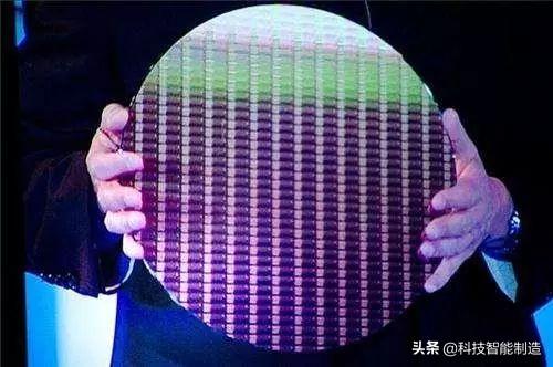光刻机是干什么用的？顶级光刻机只有ASML制造？