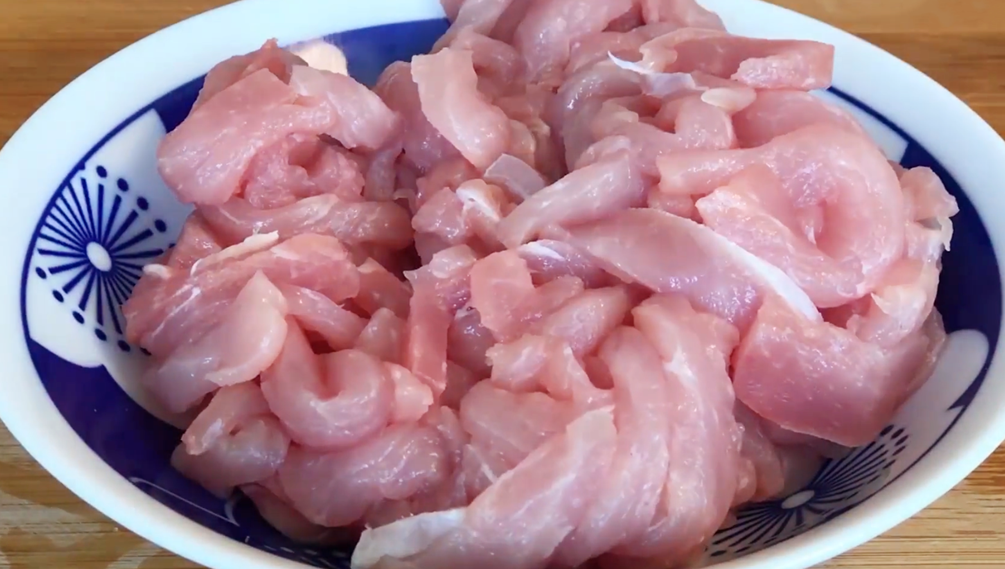 圖片[3]-【芹菜炒瘦肉絲】做法步驟圖 肉鮮嫩入味 不腥不柴-起舞食譜網