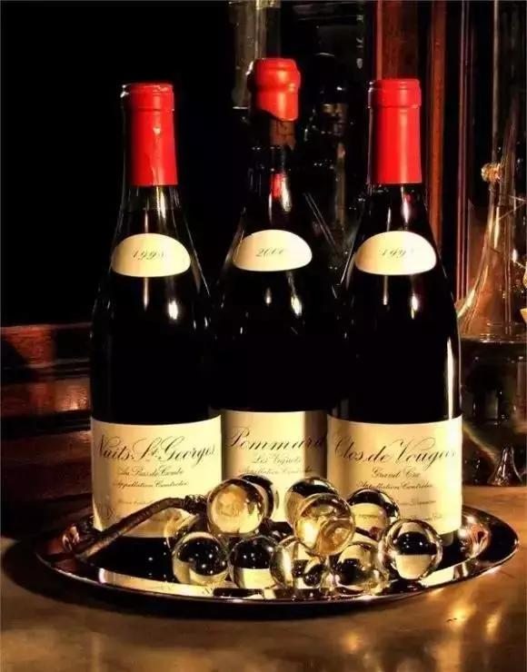 白马康帝红酒什么档次,康帝白葡萄酒(世界最奢侈十大红酒品牌)