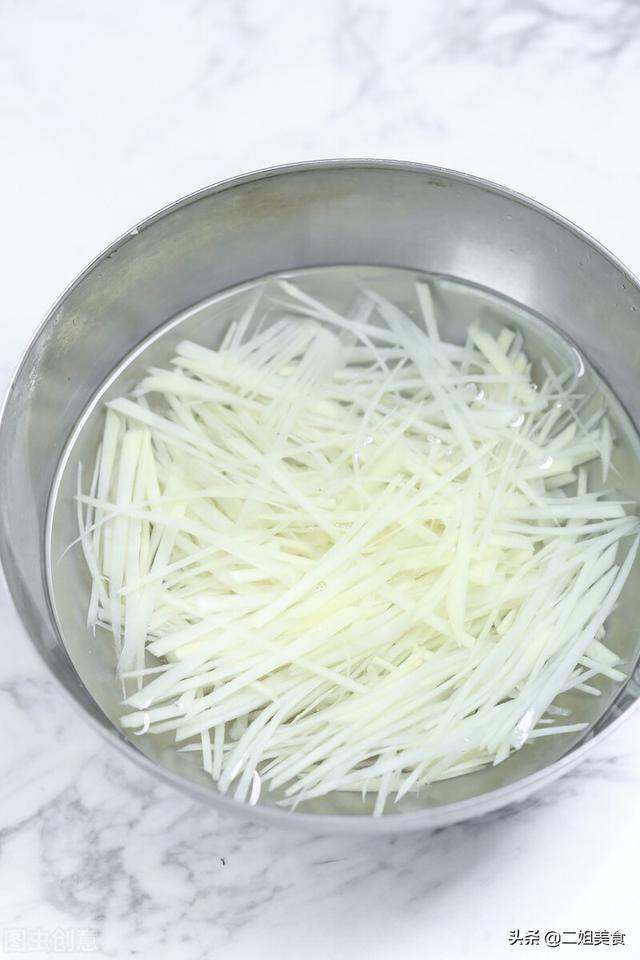 切土豆的正确方法，切土豆怎么切呀（切土豆丝总是粗细不均匀）