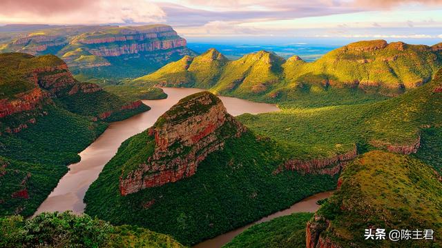 电脑好看的壁纸，10个最佳电脑壁纸（这56张绝美风景）