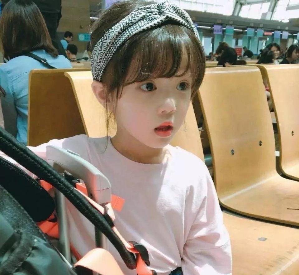 陆川泫，陆川泫黑暗动漫，微信头像（来我的长街，做我的归人。）