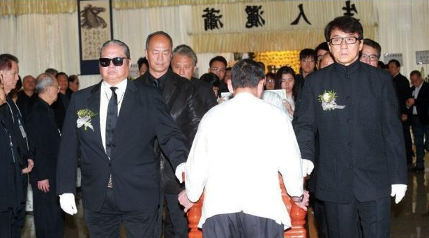 “殷十娘”苑琼丹的唏嘘往事，苑琼丹子图片（苑琼丹：猛追林正英）