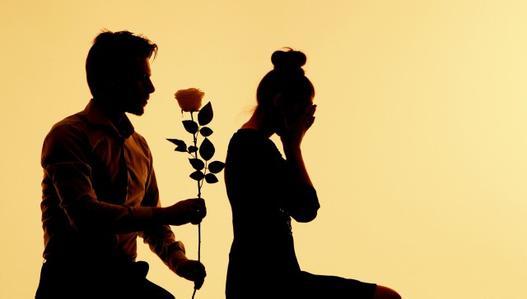 属蛇和属猪的合不合，属蛇和属猪的合不合适（“平头哥”吃蛇如同吃辣条）