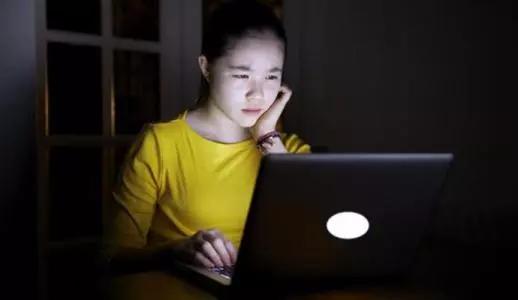 吃海鲜能喝酒吗，喝啤酒不能吃海鲜（得了甲减还能吃海鲜吗）