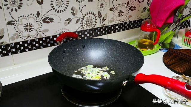 鲳鱼怎么处理干净，鲳鱼怎么洗（鲳鱼鲜香美味还不腥）