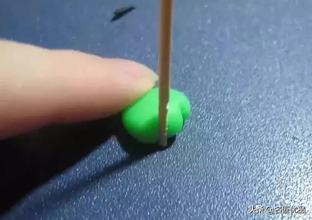 如何折一只猫咪手偶，怎么用一张纸折小猫（80后儿时经典玩具）