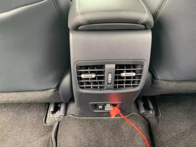 雷凌混动车型吗，雷凌混动排量（能抢走喜欢昂克赛拉的年轻人）