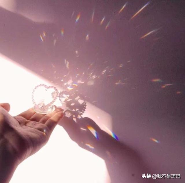 Gnasche网名，Gnasche(爱到入骨的悲哀)微信昵称（有哪些既高级又简单的网名）