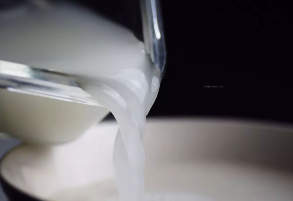 洗米水怎么处理才达标排放，洗米水能杀菌吗（就先将淘米水、菜叶子制作成肥料吧）