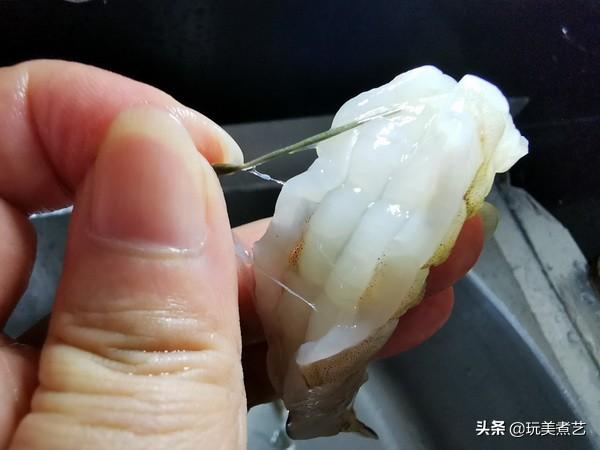 西瓜和虾可以同时吃吗，虾跟西瓜能一起吃吗（菜色品种更丰富）