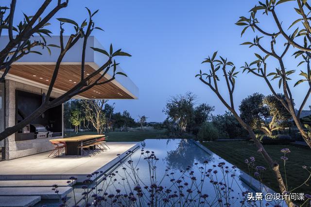 别墅窗帘如何挑选，别墅窗帘如何挑选尺寸（拉开窗帘就能欣赏风景的L型豪宅）